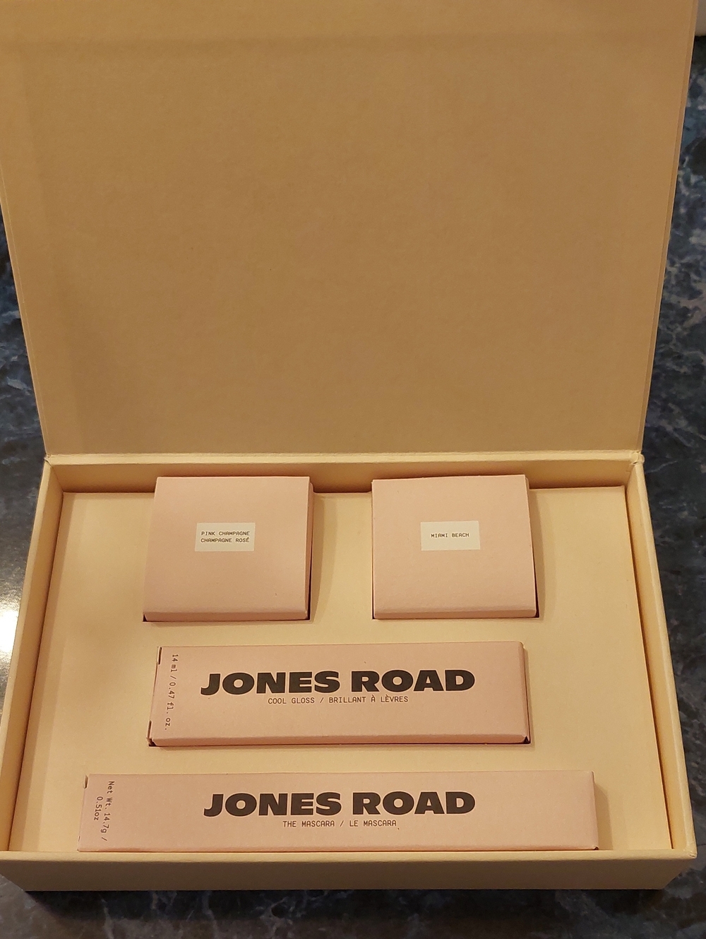 Jones Road Women Makeup Kit - Miracle Balm, Mascara, Lip Gloss - Picture 2 of 6